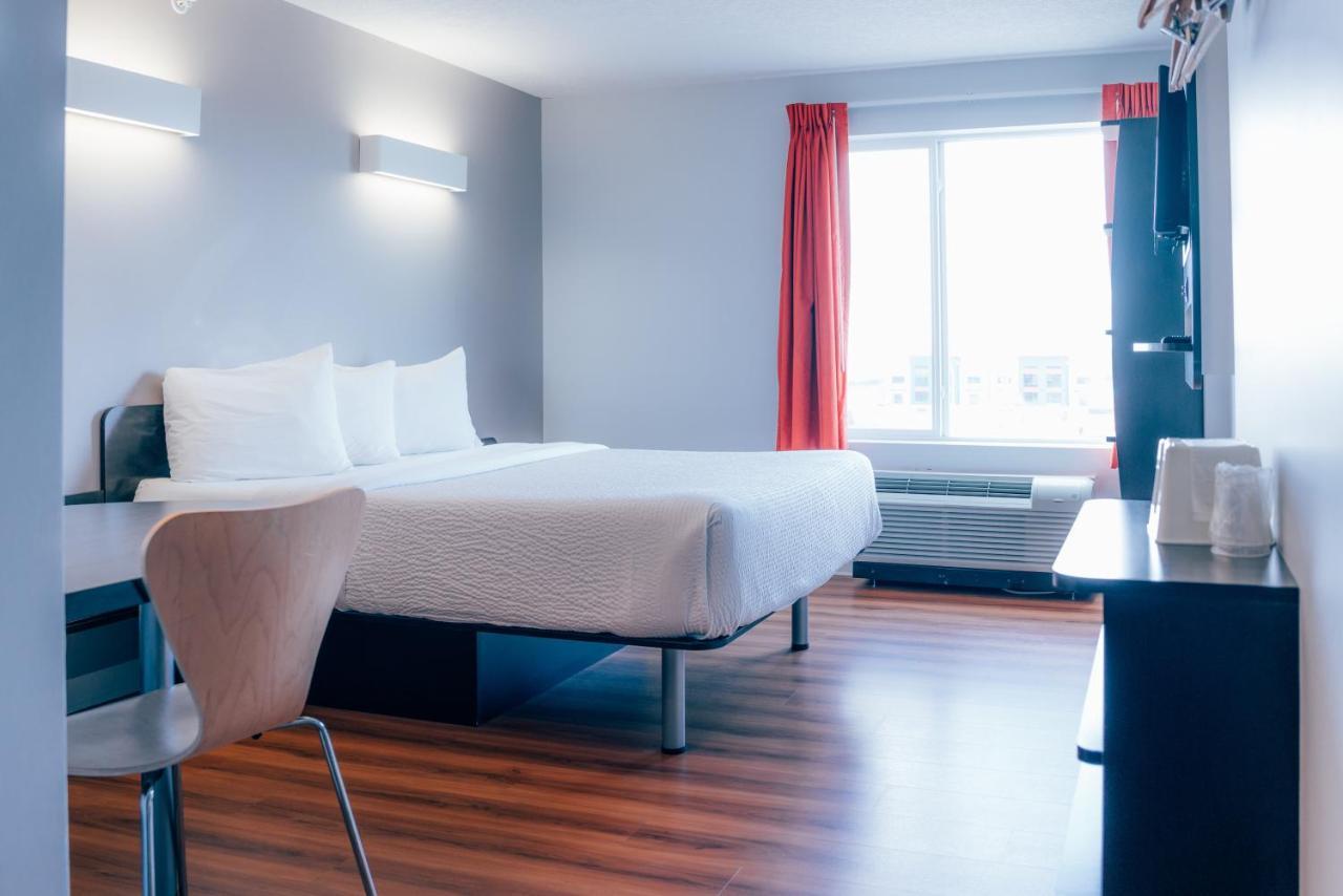 Motel 6 แอร์ดรี ภายนอก รูปภาพ