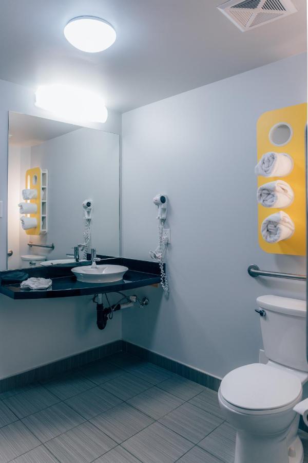 Motel 6 แอร์ดรี ภายนอก รูปภาพ