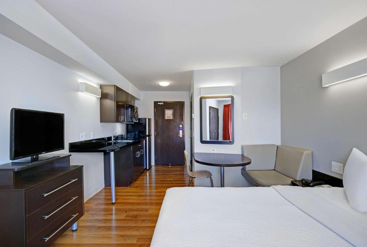 Motel 6 แอร์ดรี ภายนอก รูปภาพ