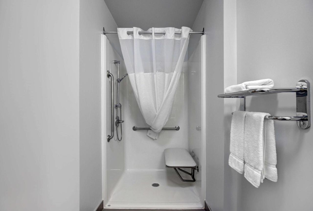 Motel 6 แอร์ดรี ภายนอก รูปภาพ