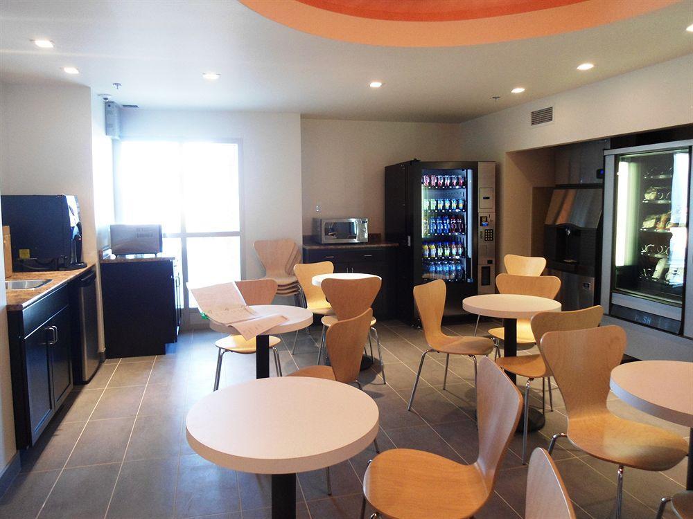 Motel 6 แอร์ดรี ภายนอก รูปภาพ