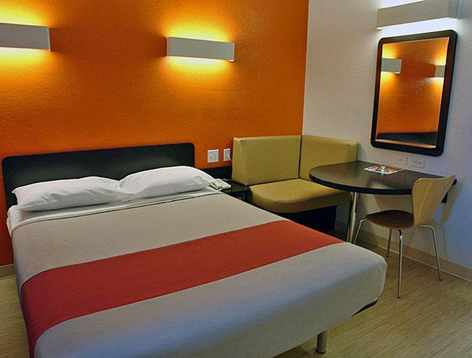 Motel 6 แอร์ดรี ภายนอก รูปภาพ
