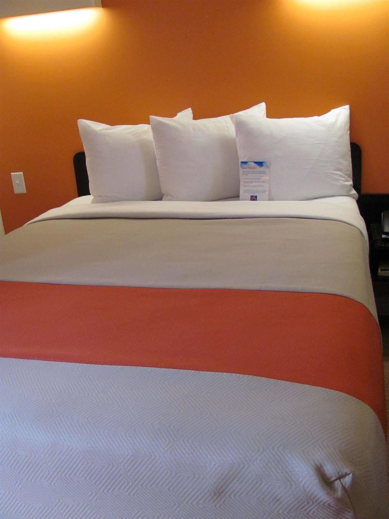 Motel 6 แอร์ดรี ภายนอก รูปภาพ