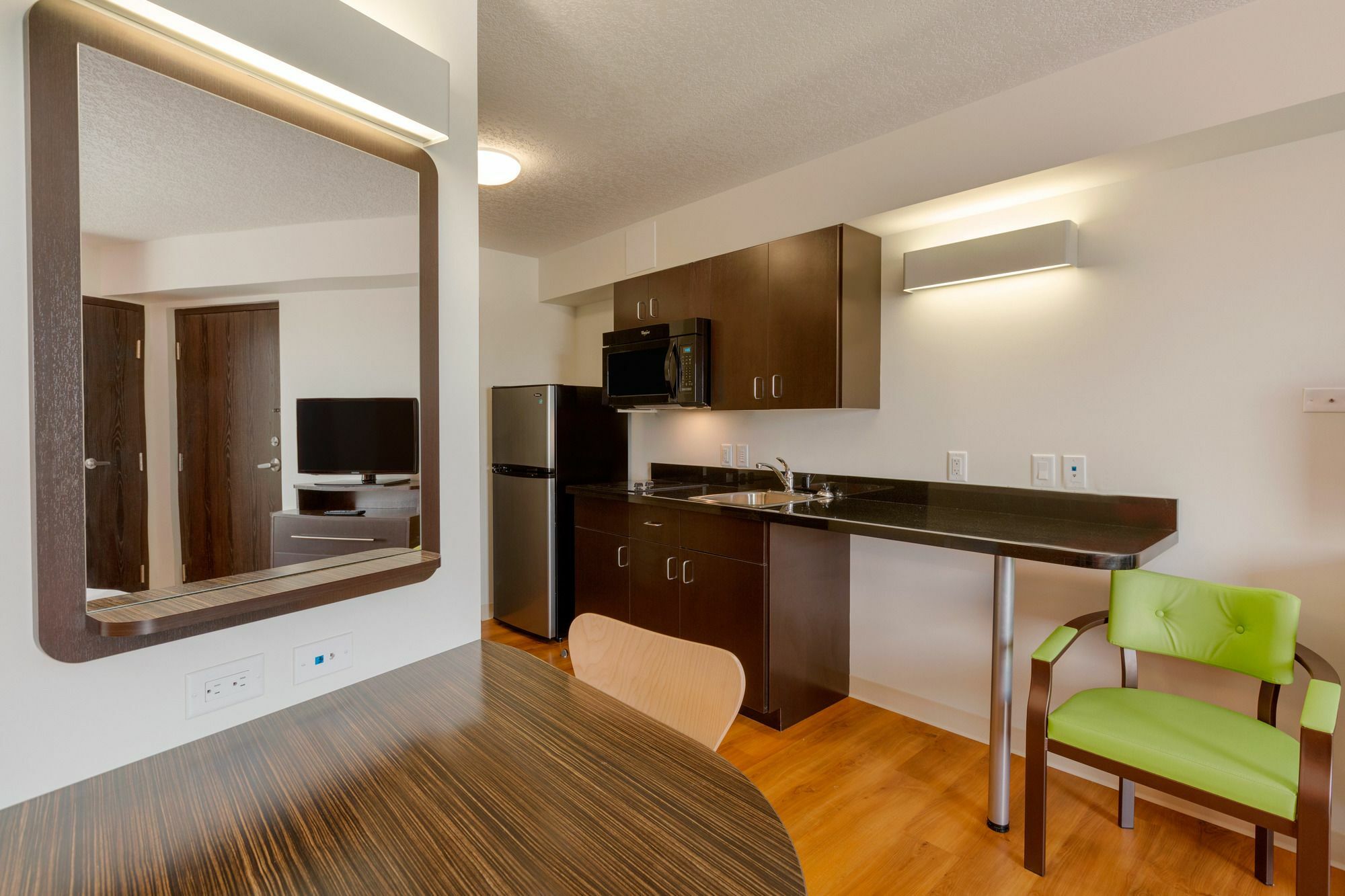 Motel 6 แอร์ดรี ภายนอก รูปภาพ